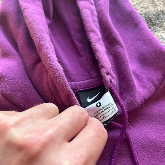 Women's Nike Essential Club Fleece Bright Purple Hoodie Pullover Sweatshirt Sz S - Picture 3 of 4